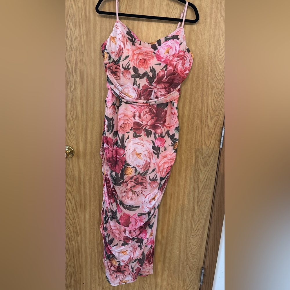 Express Pink Floral Asymmetrical Dress - Picture 6 of 11